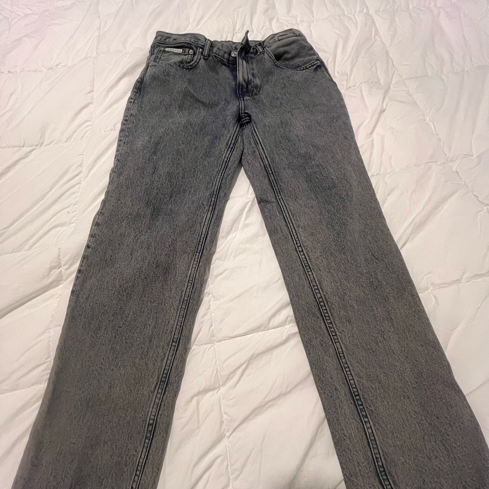 Calvin Klein Women's Jeans Straight Leg Mid Waist